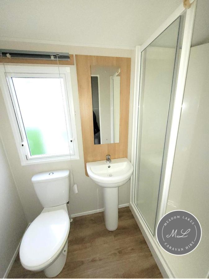 Palm Grove 181- Golden Palm - Pet Friendly, Wifi, Central Heating, Bed Linen - Meadow Lakes Caravan & Lodge Hire Chapel Saint Leonards Exteriér fotografie