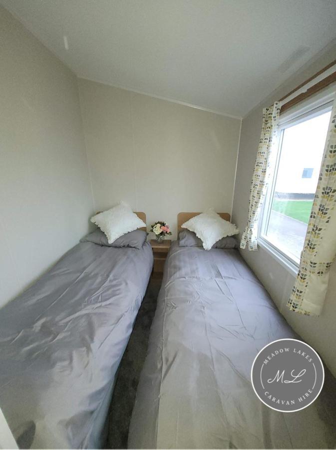 Palm Grove 181- Golden Palm - Pet Friendly, Wifi, Central Heating, Bed Linen - Meadow Lakes Caravan & Lodge Hire Chapel Saint Leonards Exteriér fotografie